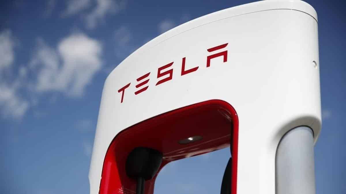 Tesla si se quedara en México tras llamada con AMLO; Apuntan medios