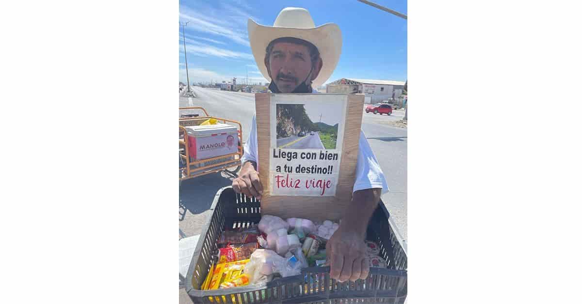 José Luis Méndez Villanueva; vende dulces y frituras a diez pesos.