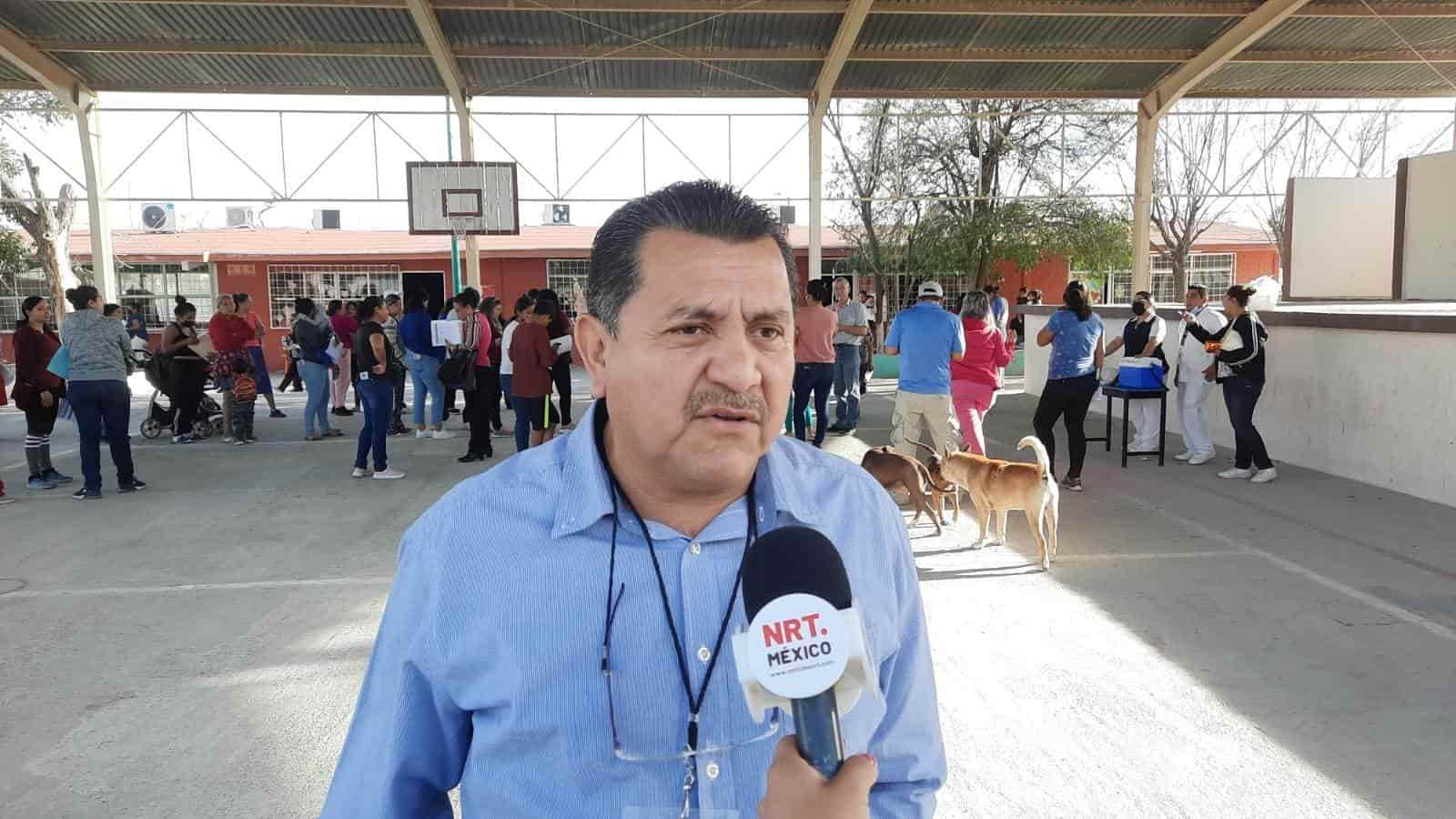 Llevan a escuela Vacuna anticovid