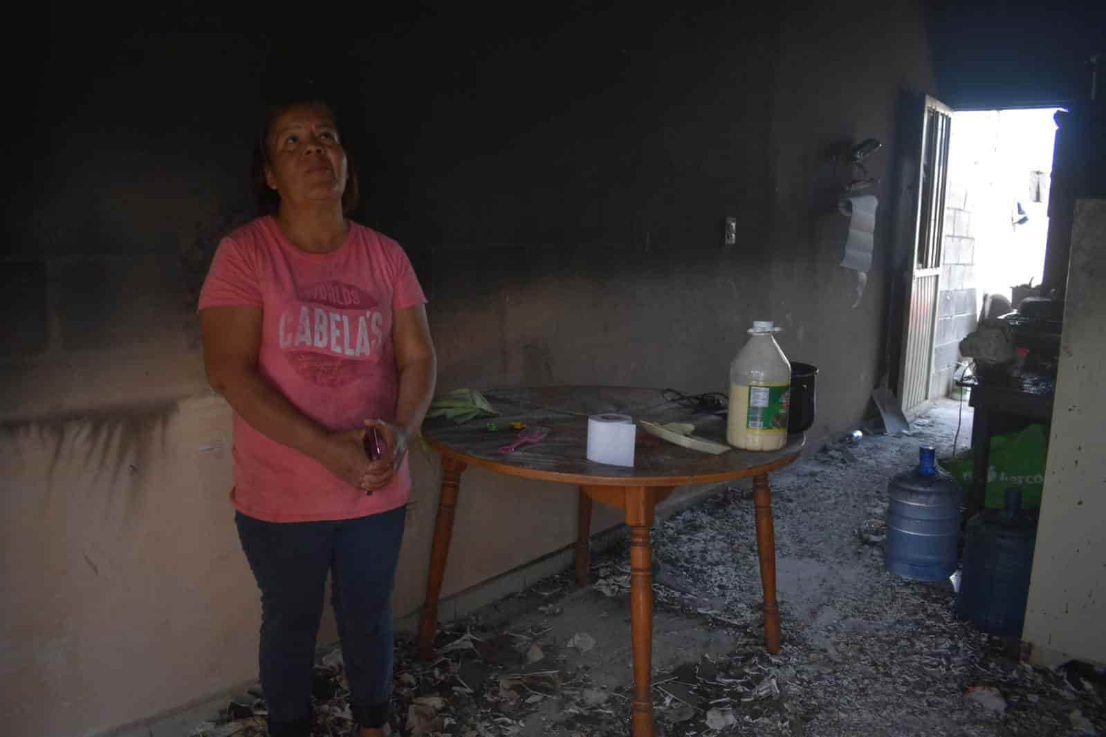 Pierden todo en Incendio de casa