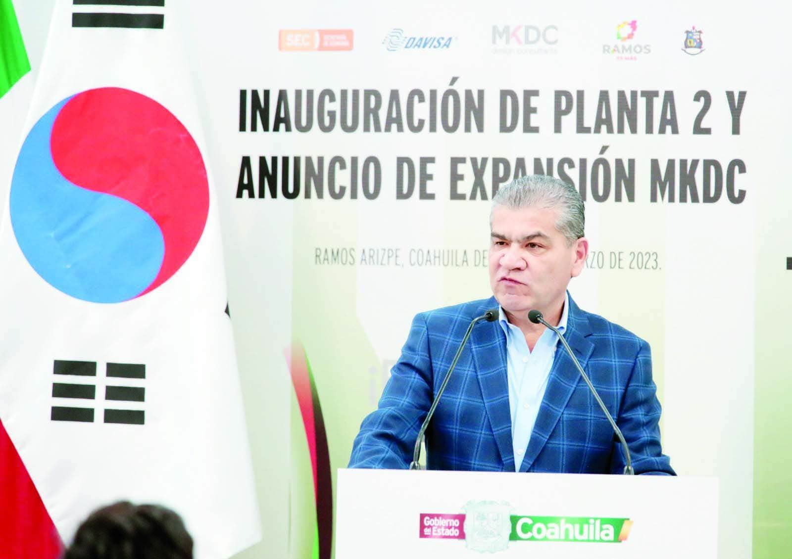 Inaugura Riquelme planta de MKDC