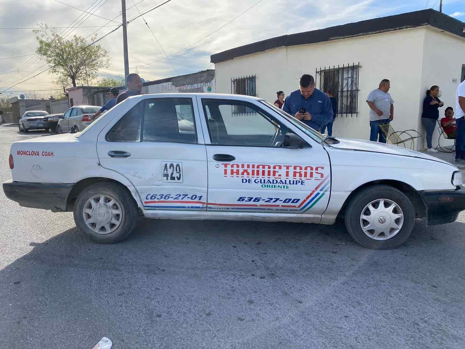 Le arranca defensa a auto compacto