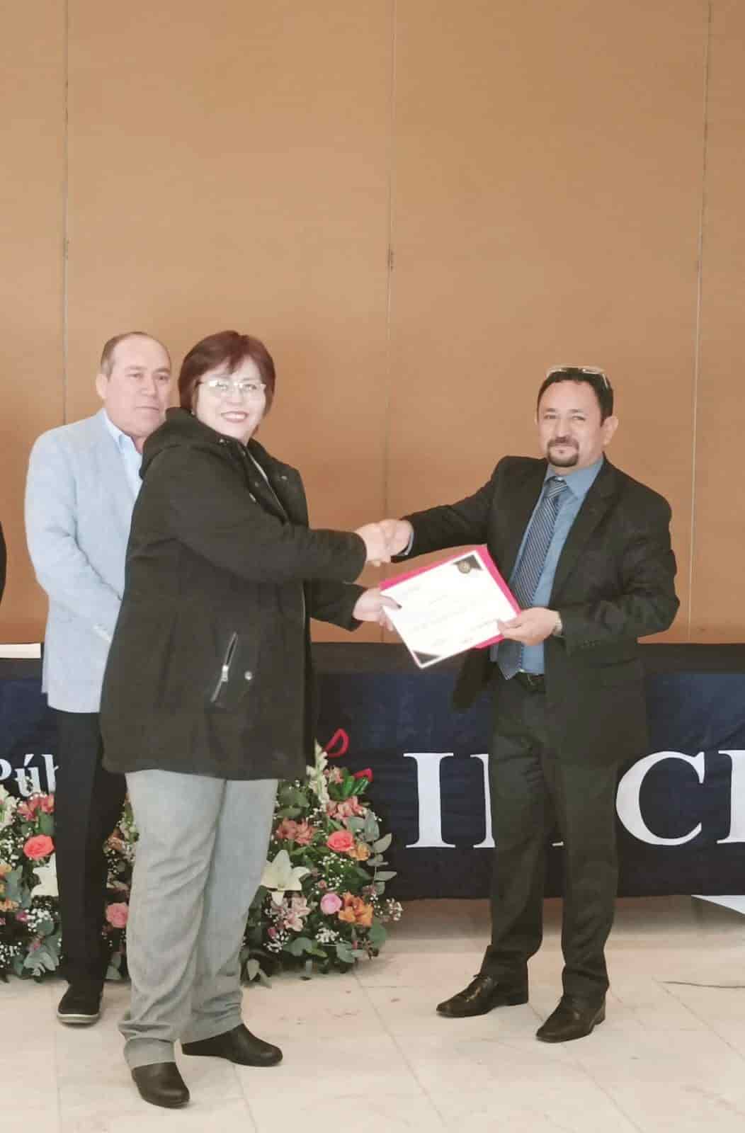 Cumplen capacitación Contadores Públicos