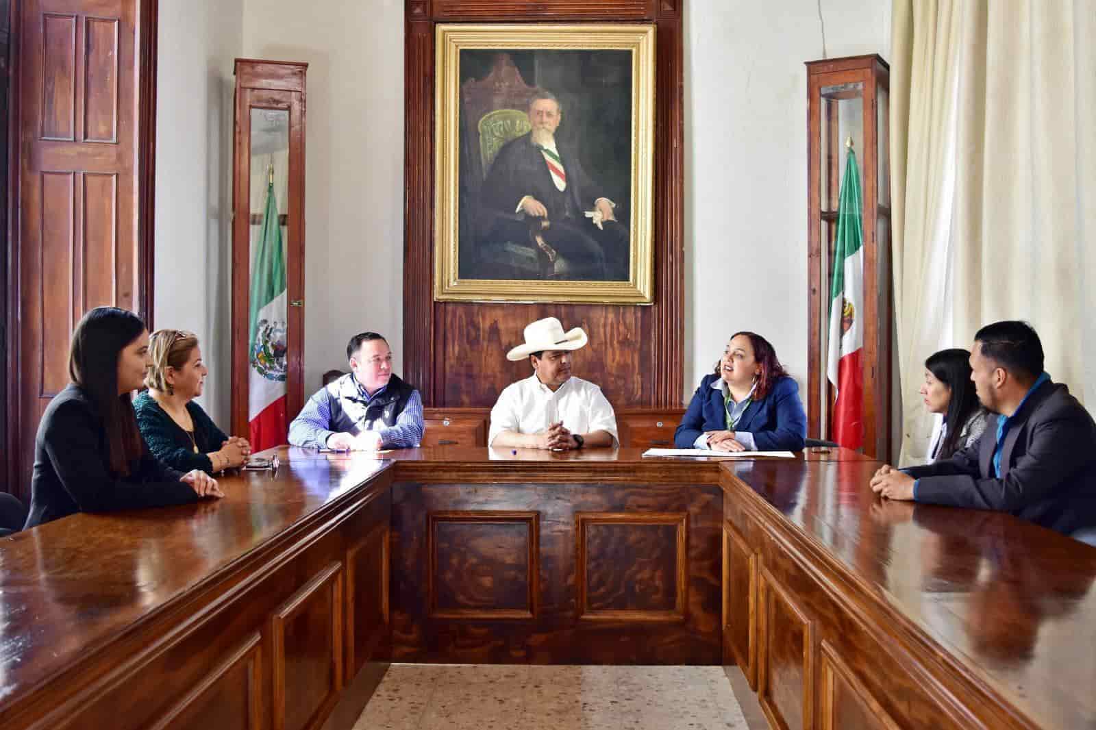 Firman Ciénegas y CEUC convenio
