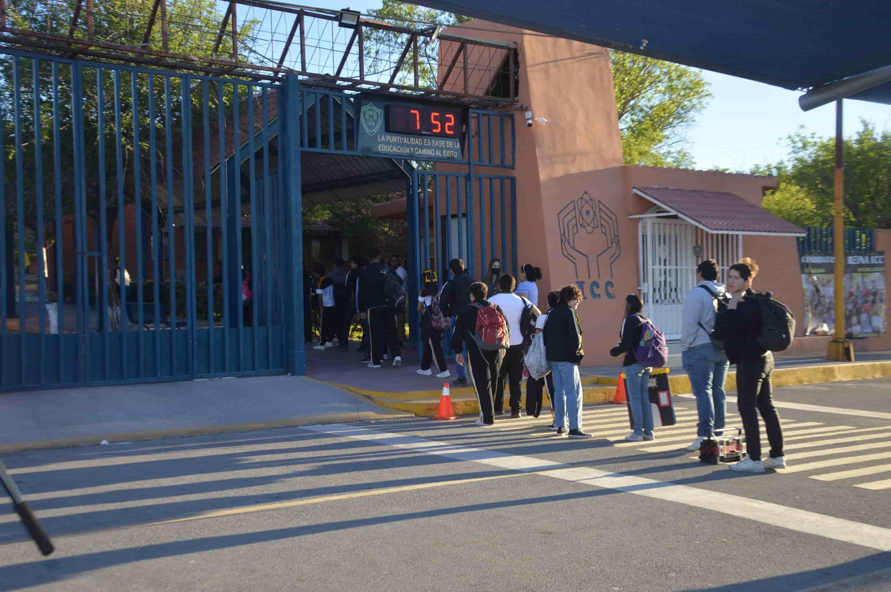 Afirma estudiante le hackearon la cuenta