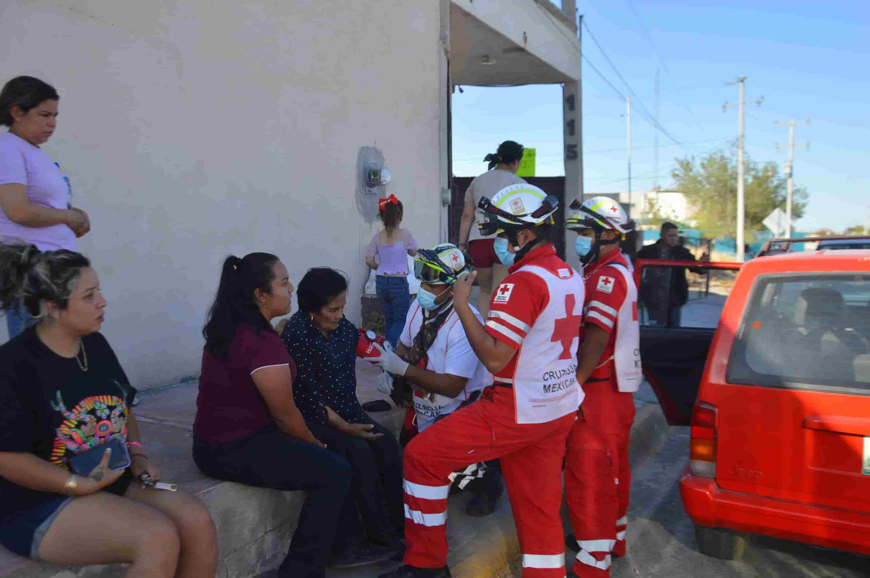 Lesiona a mujer en accidente