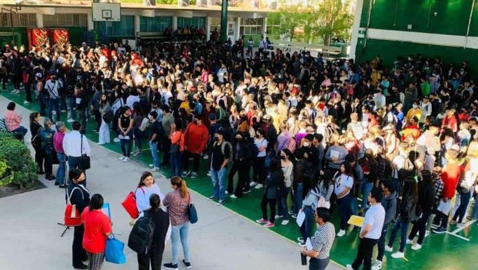 Participan 700 en curso de Conalep