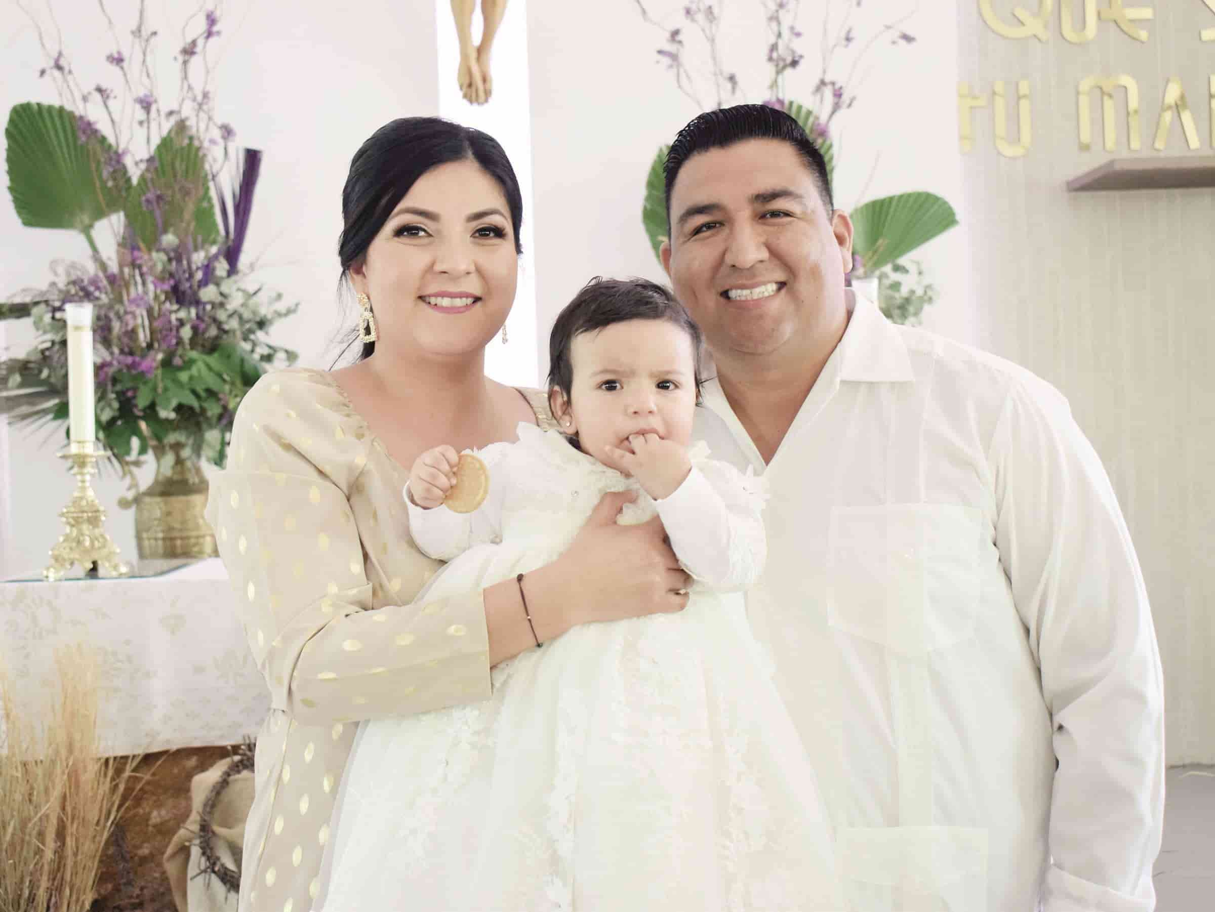 Recibe Maya su primer sacramento