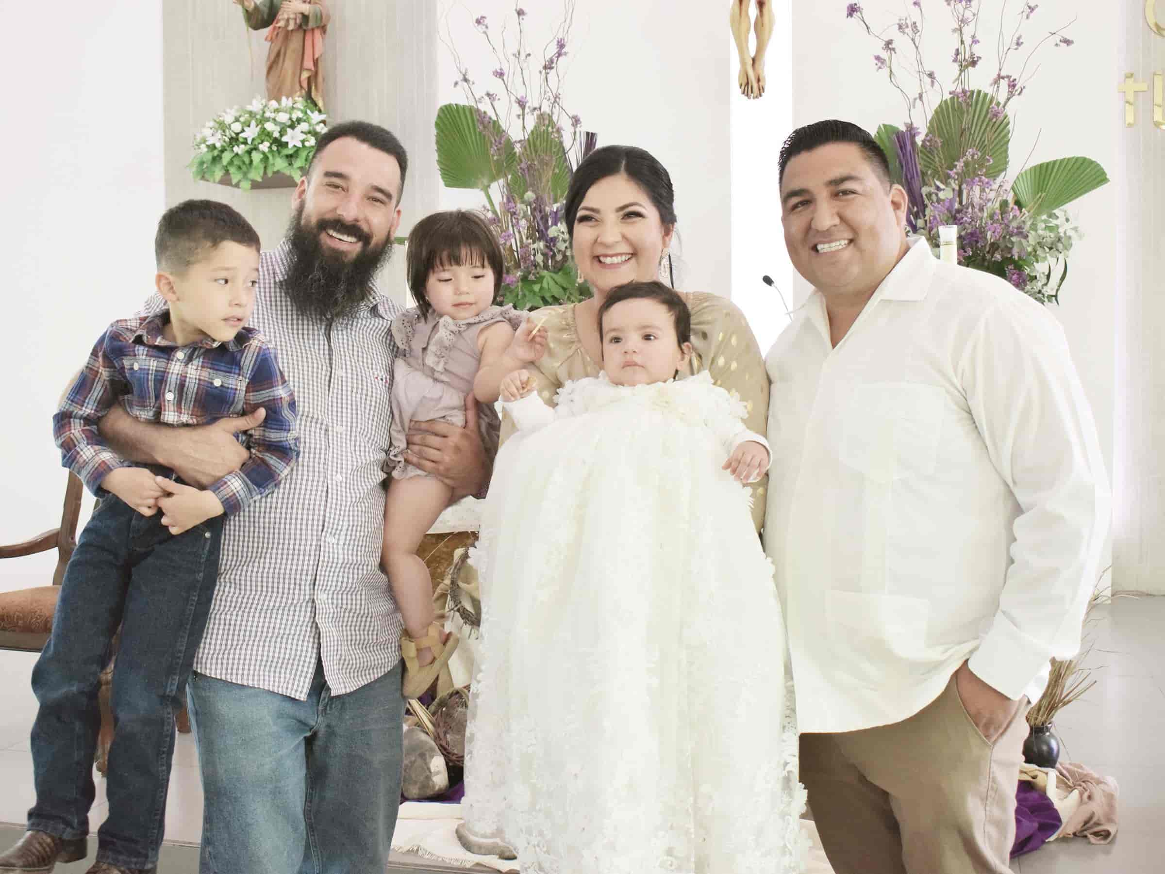 Recibe Maya su primer sacramento