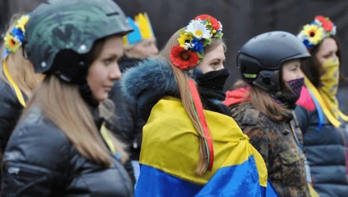 Ucrania honra a las mujeres que han perecido en la guerra contra Rusia