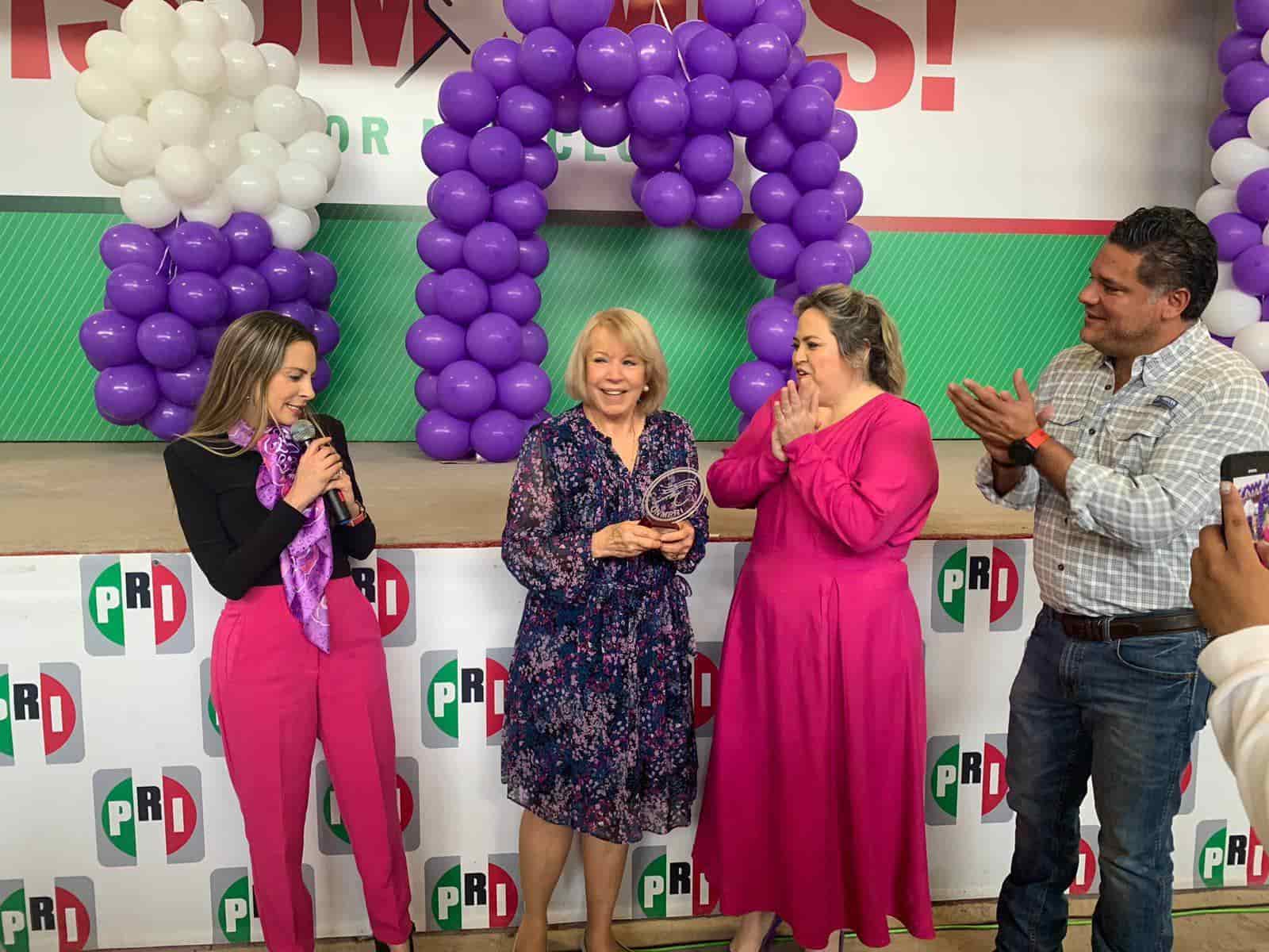 Encabeza Coahuila defensa de la mujer