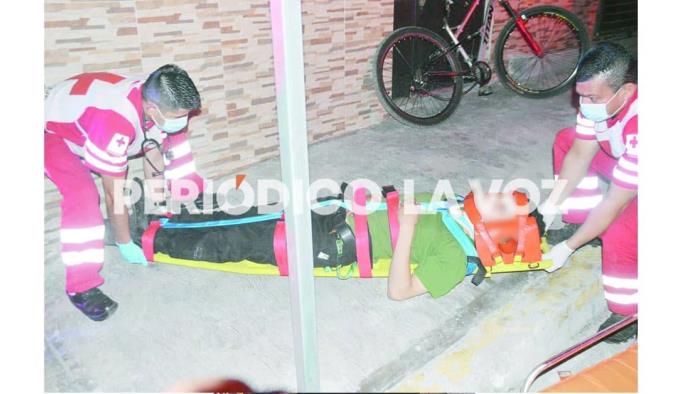 Embiste a motociclista