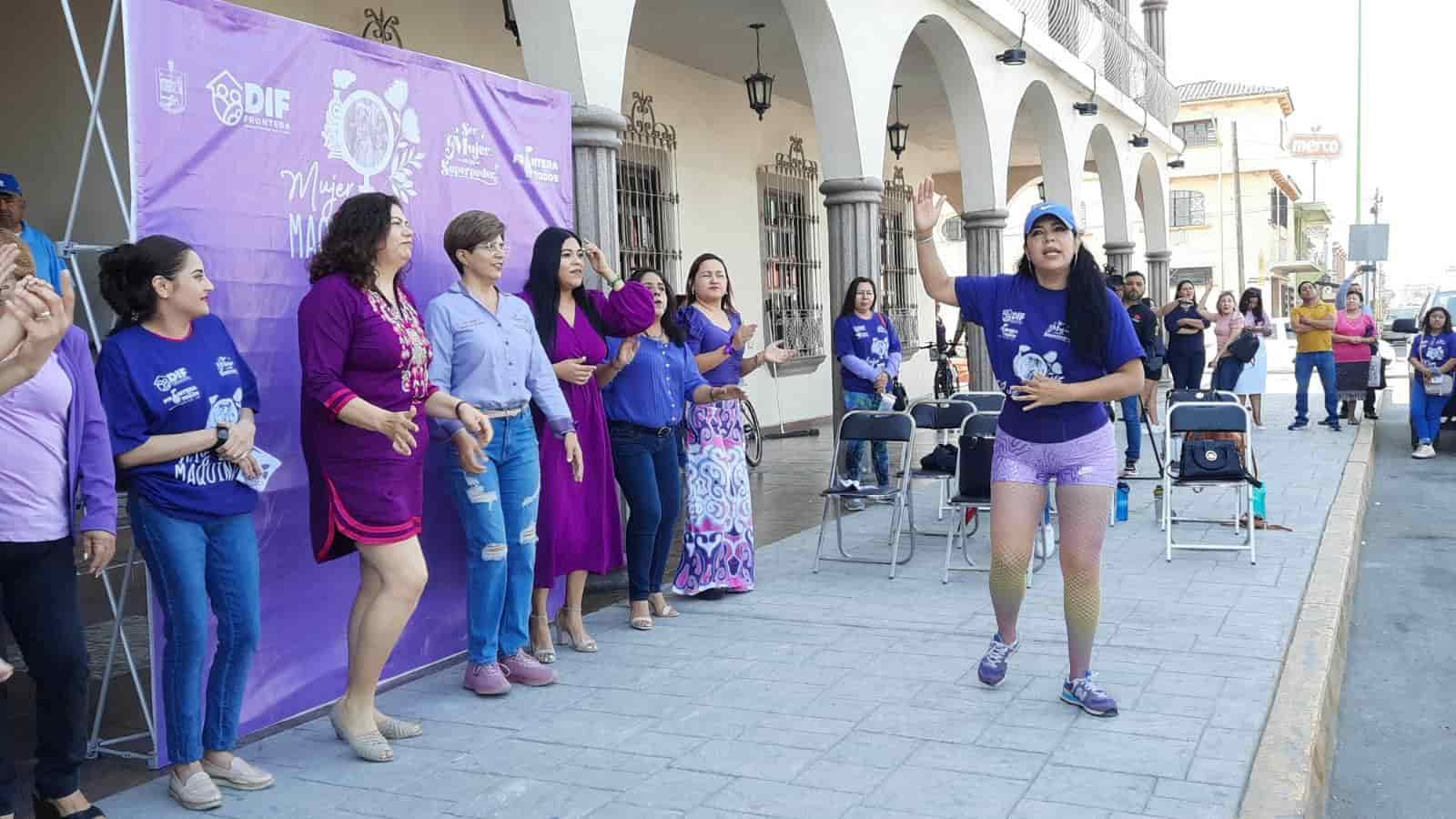 Caravana, Zumba, pláticas y premios