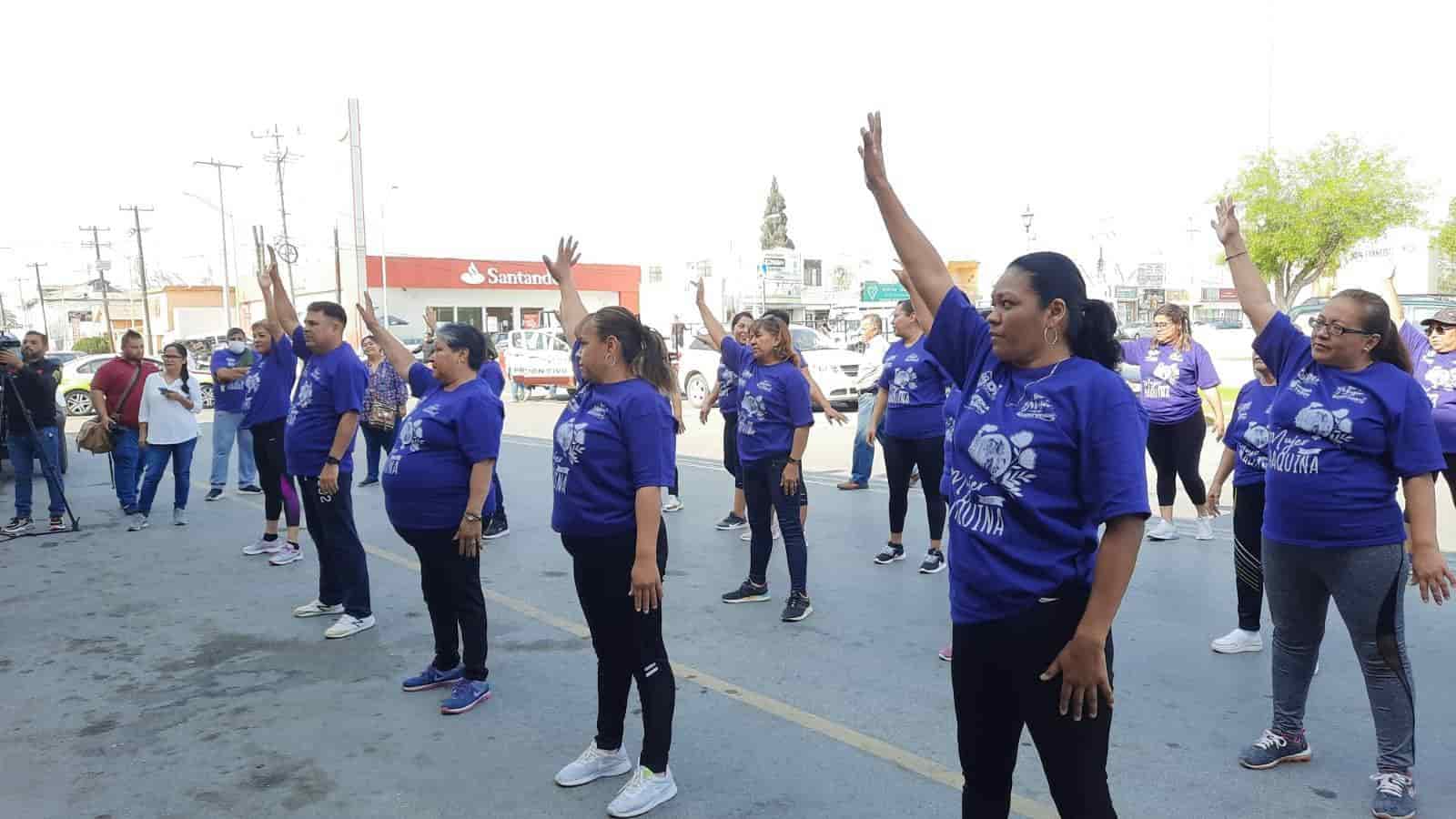 Caravana, Zumba, pláticas y premios