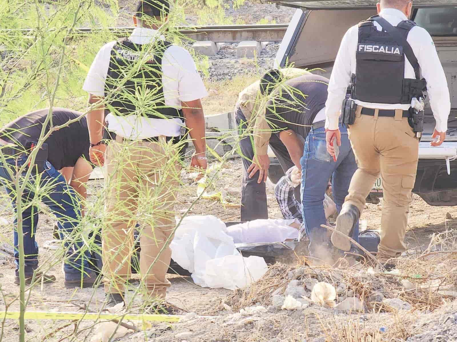 Hallan muerto cerca de vías