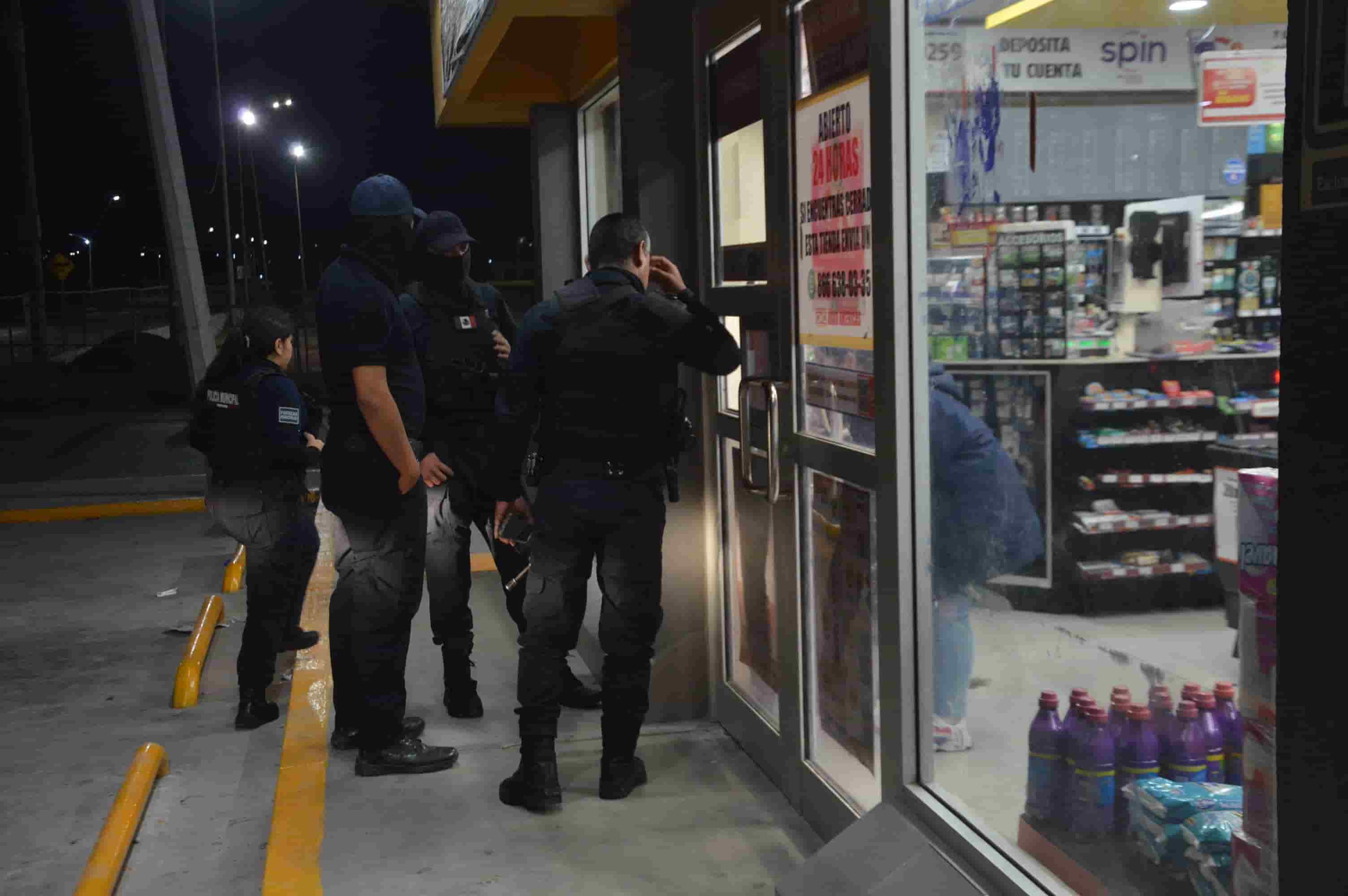 Asaltan tiendas