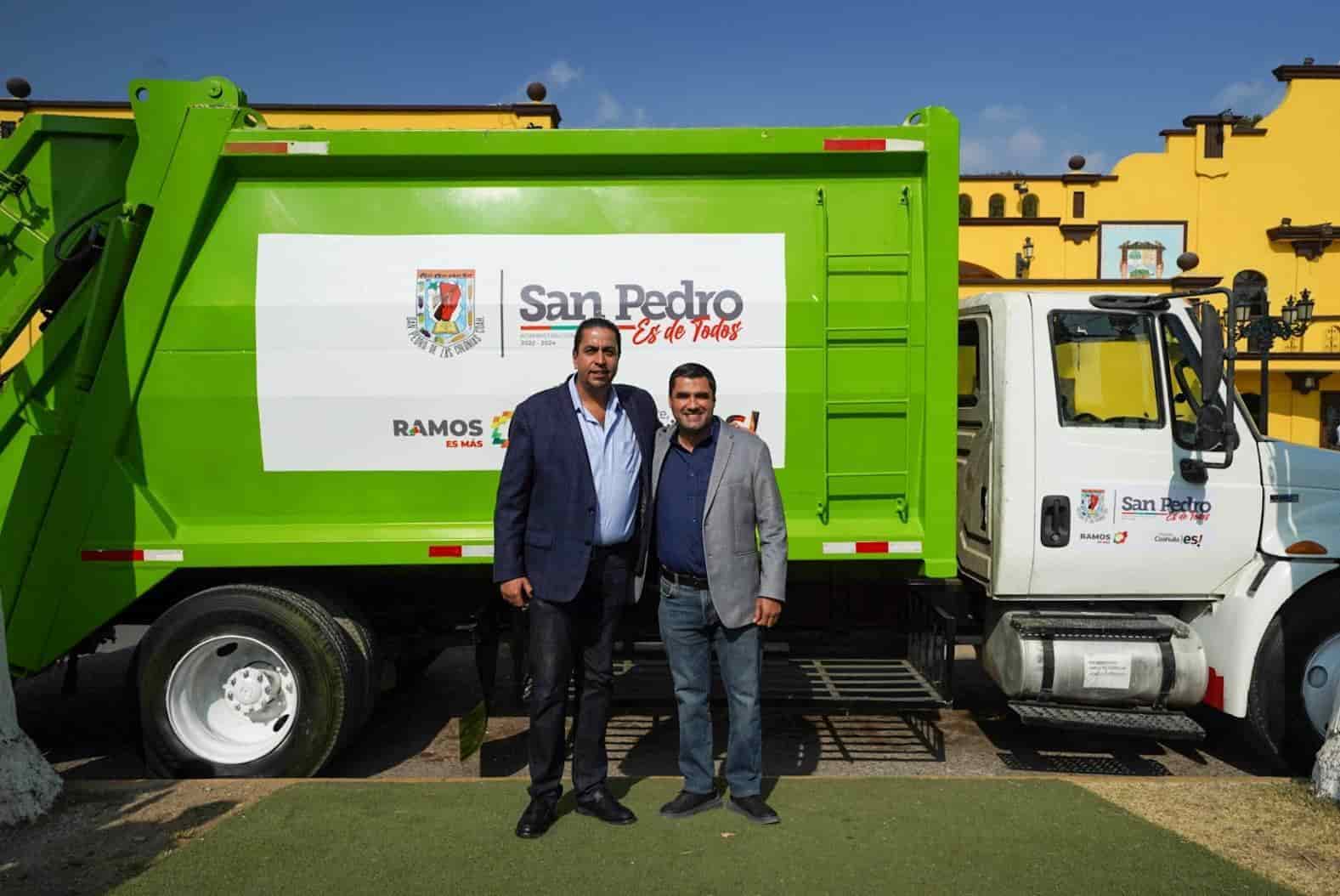 El Ayuntamiento de Ramos Arizpe donó un camión recolector de basura al municipio de San Pedro de las Colonias.