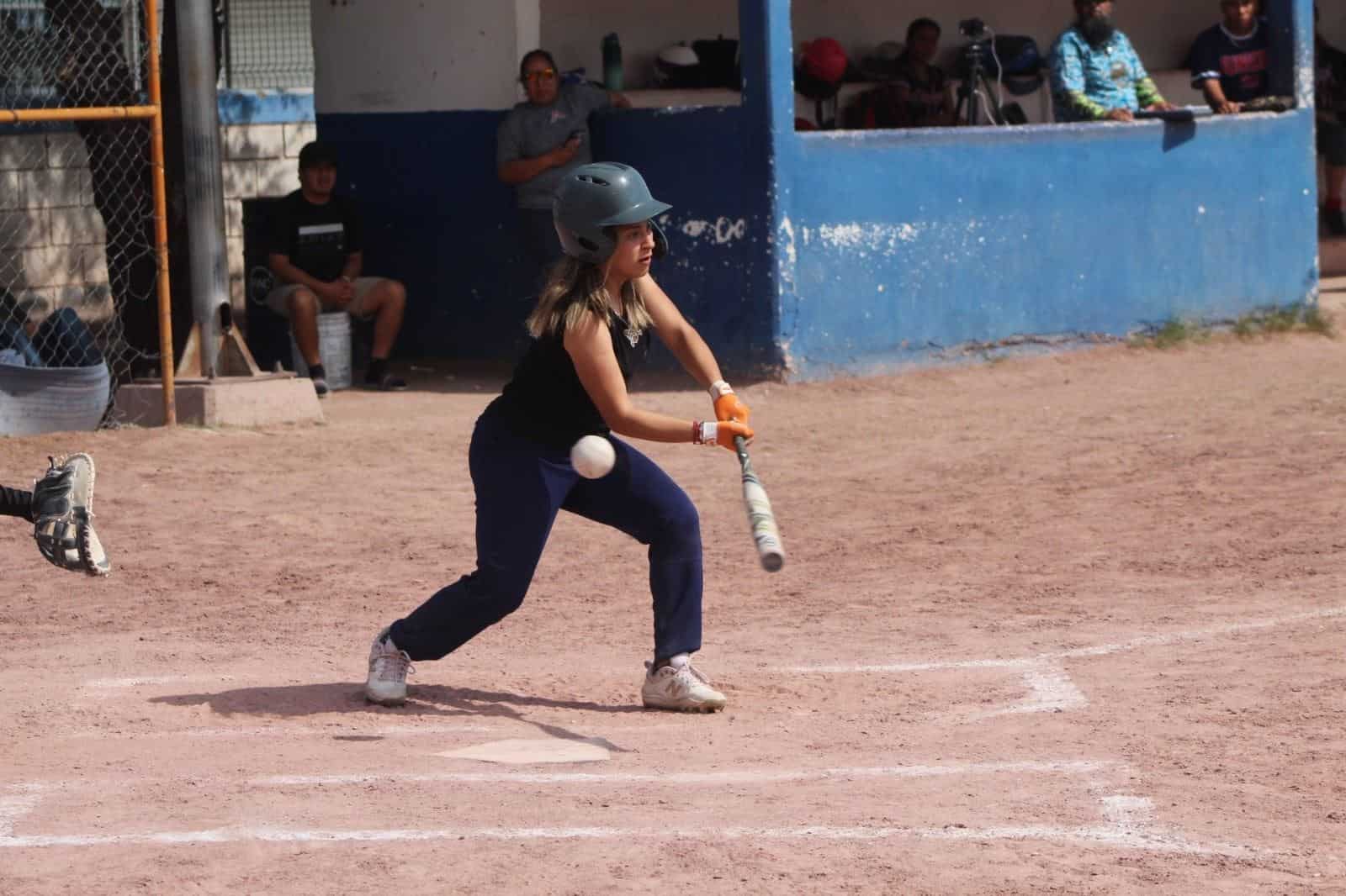 Le aboyan la corona a Bulldogs