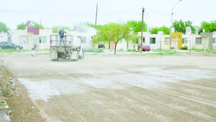 Rehabilitan canchas de futbol en Nava 