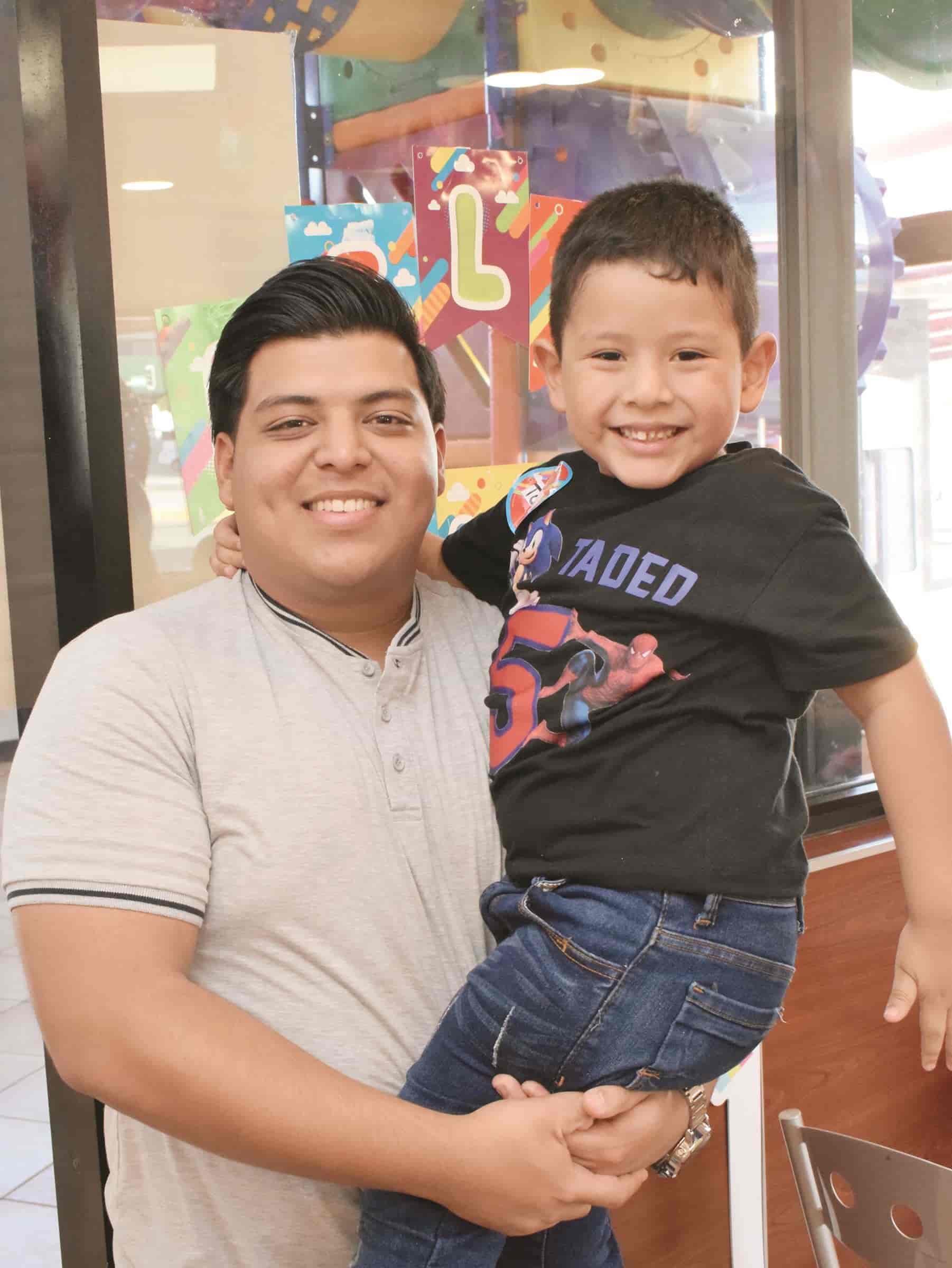 Tadeo apaga 5 velitas