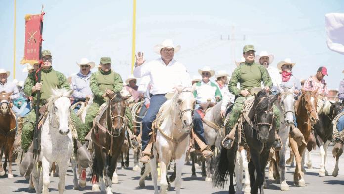 Arranca Piña con Gran Cabalgata del 130 Aniversario