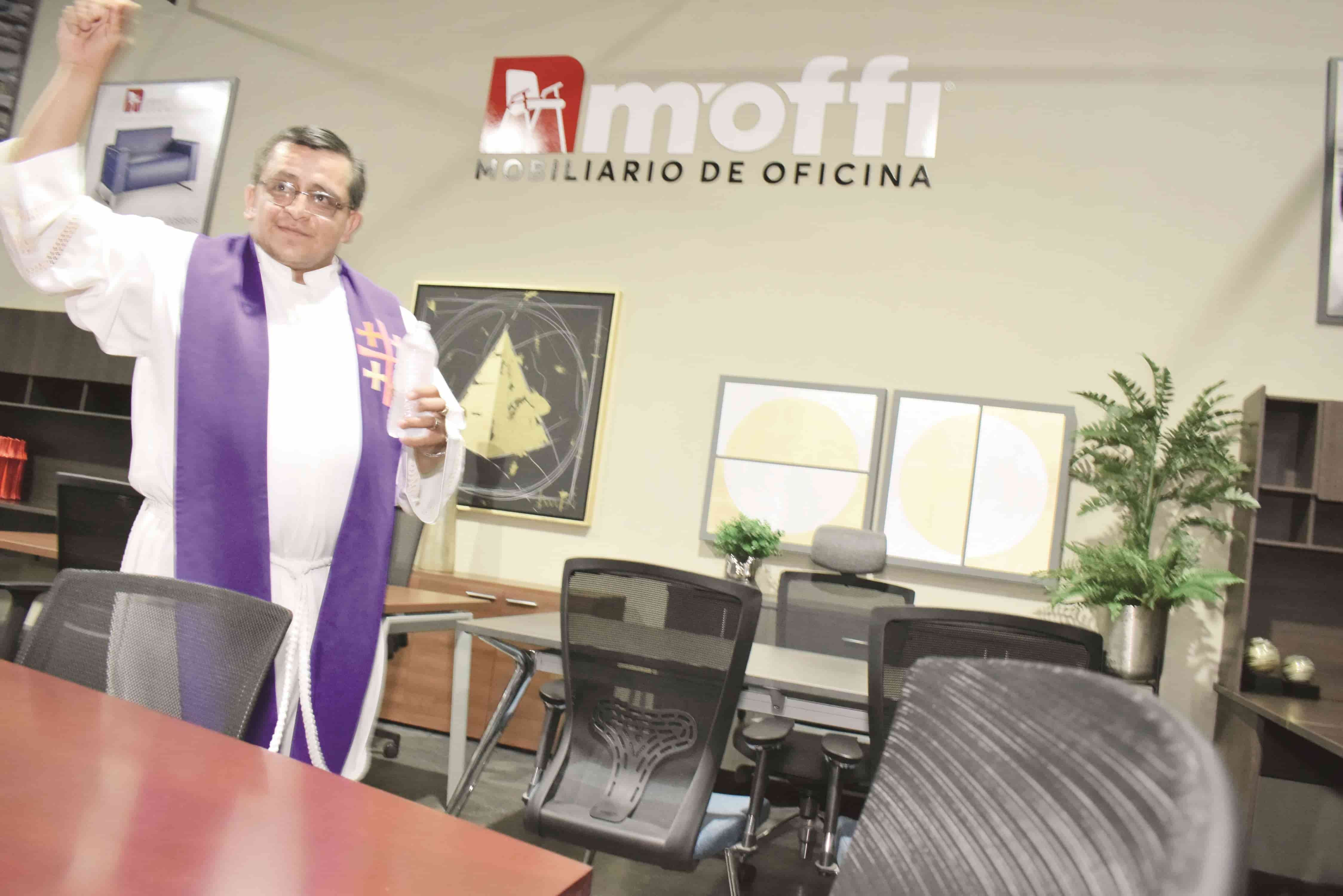 25 aniversario de Compuplanet, Inauguran Moffi
