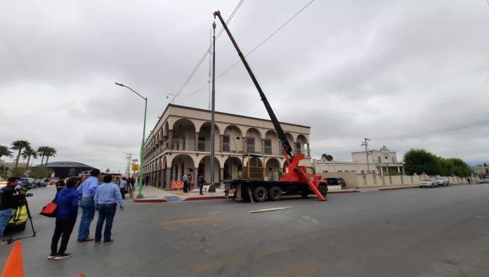 Coloca Frontera un asta bandera