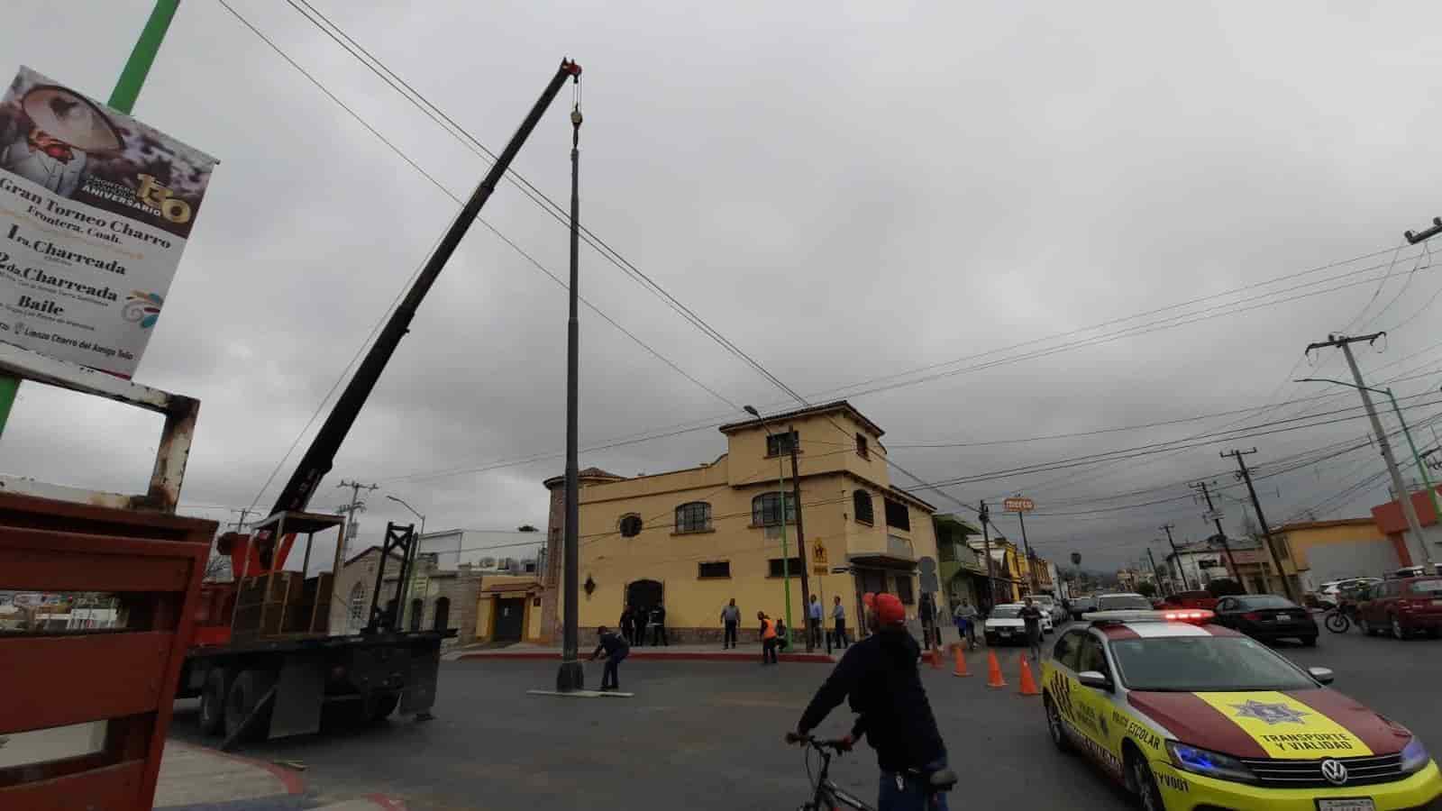 Coloca Frontera un asta bandera