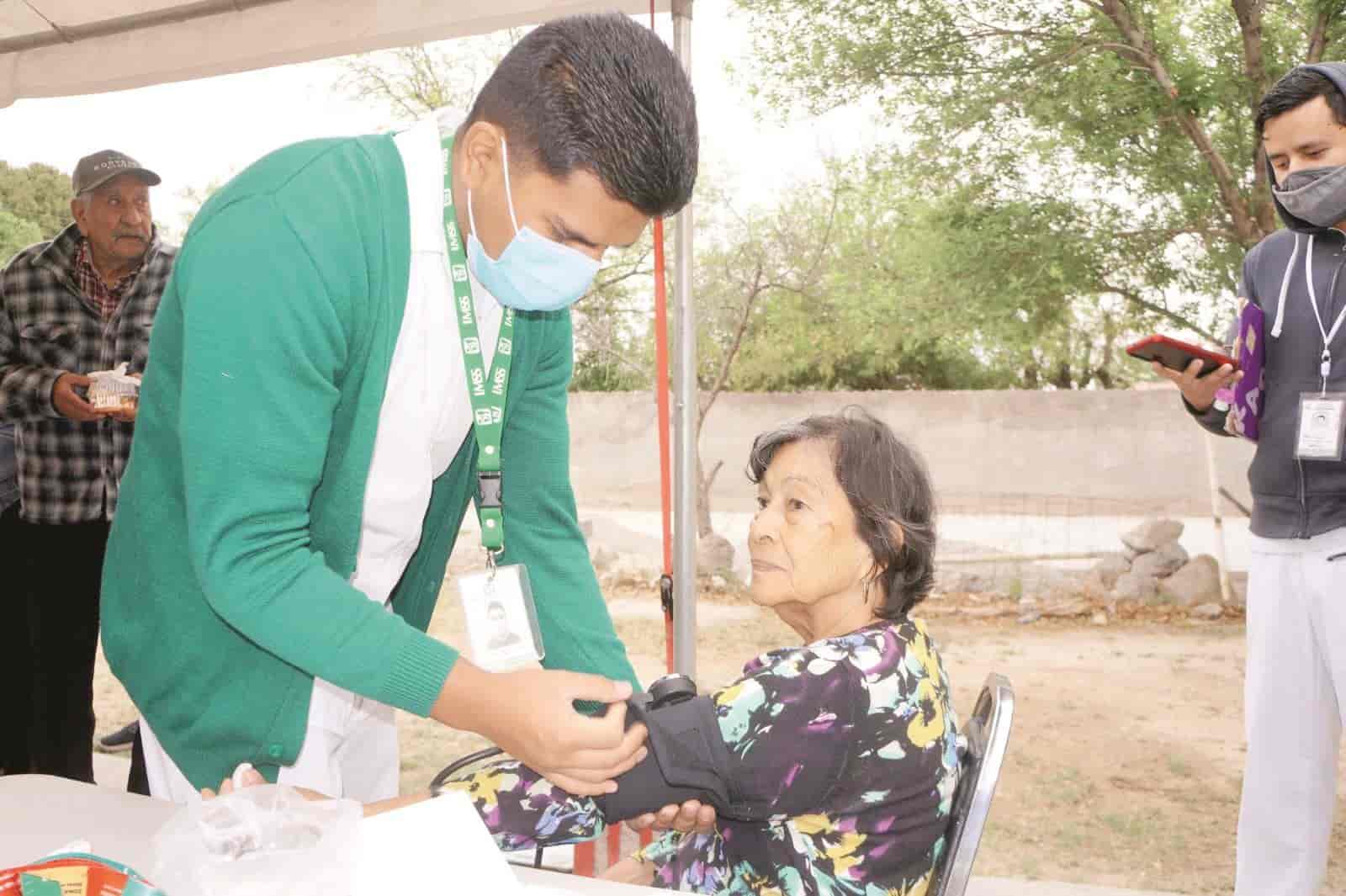 Asiste alcaldesa a Feria de la Salud 