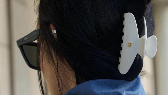 “Pensé que iba a morir”: pinza de pelo se le ensarta en la cabeza