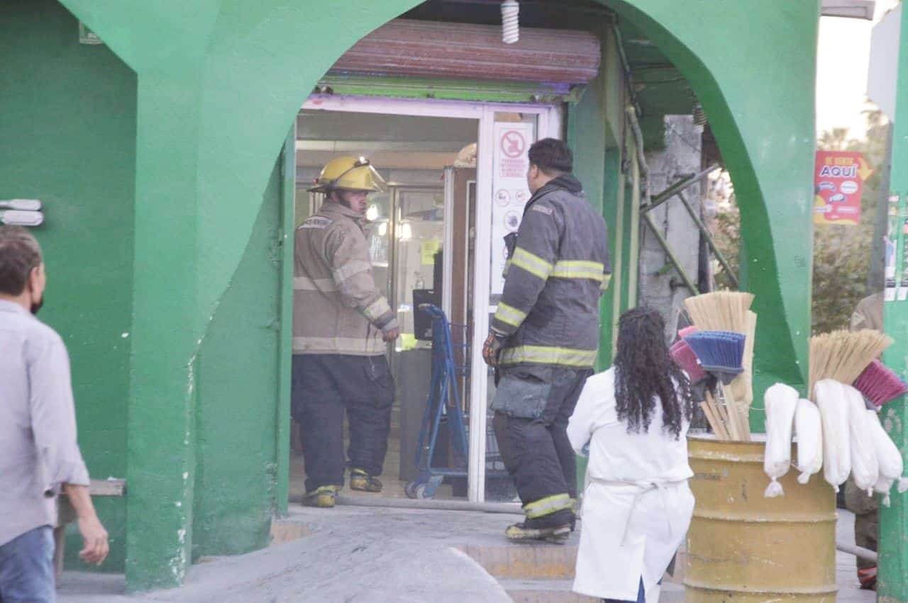 Se incendian negocios