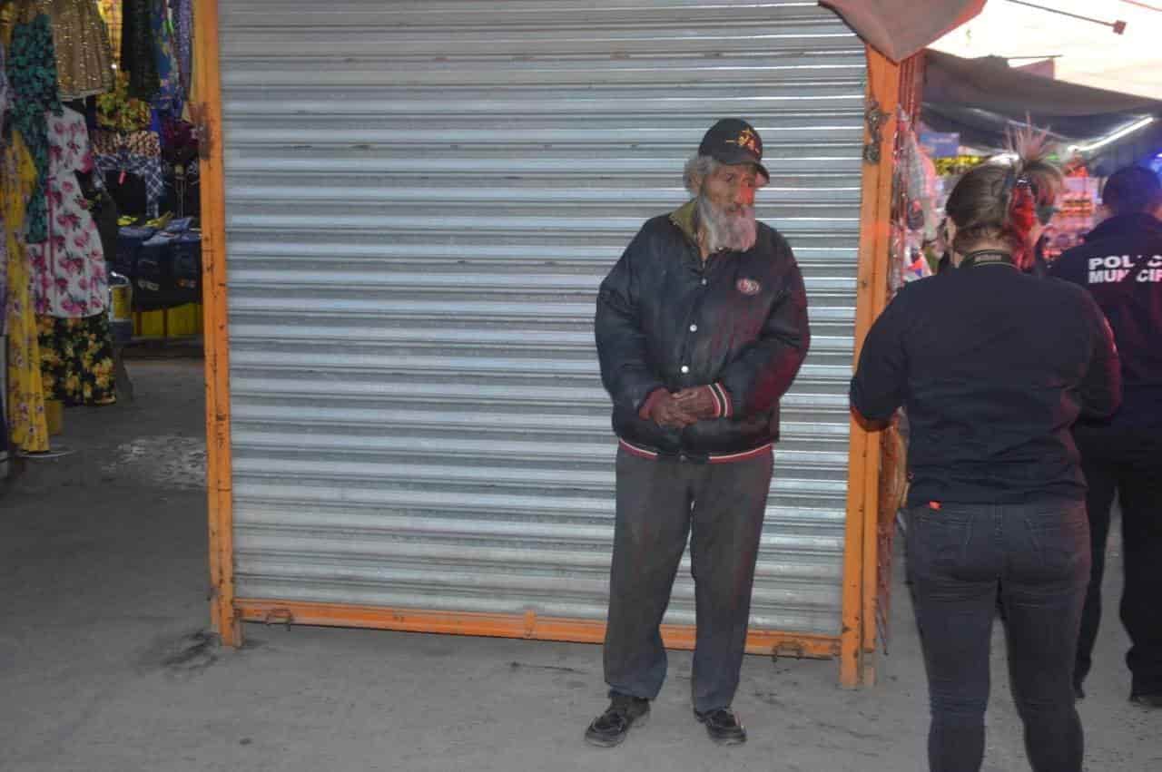 Avienta a abuelito