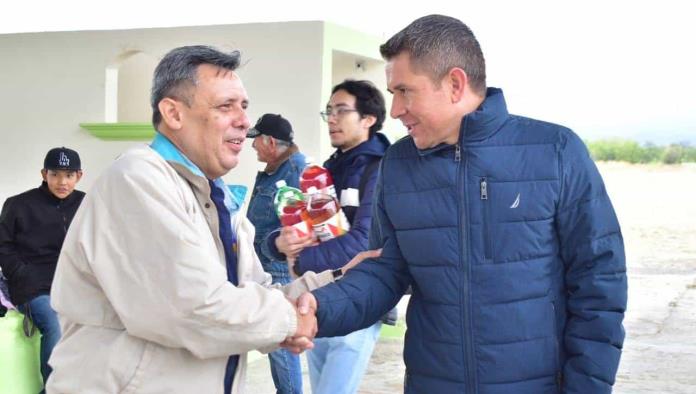 Agradece Hugo a “Lobos en Acción”