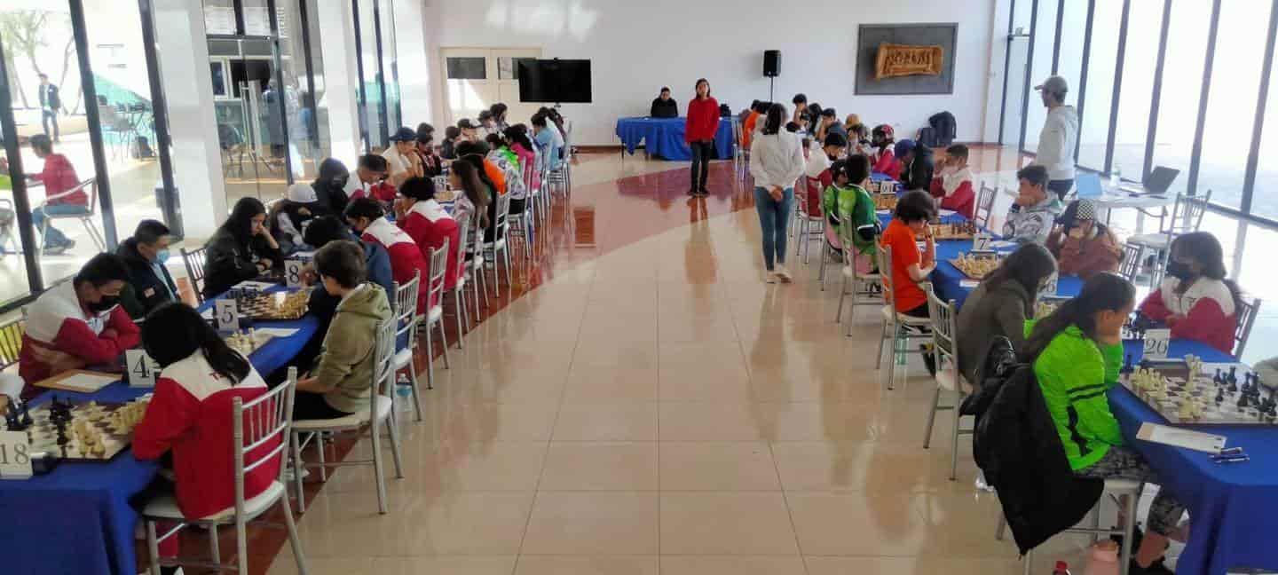 Ajedrecistas obtienen boleto