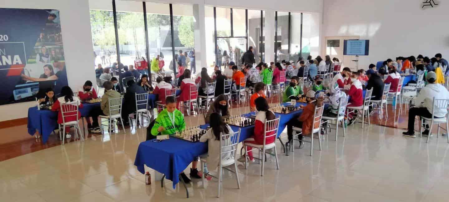 Ajedrecistas obtienen boleto