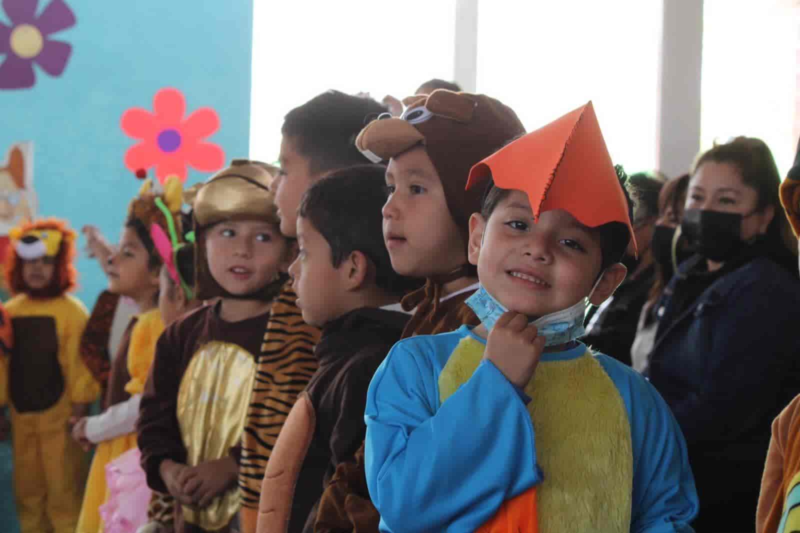 Celebran Primera en jardín de Niños