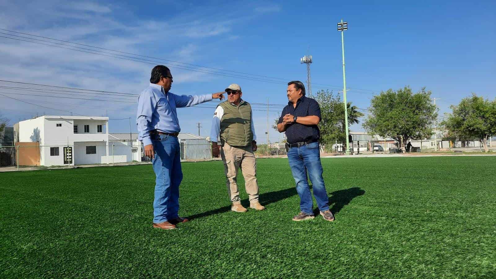 Supervisa alcalde Campo de beisbol