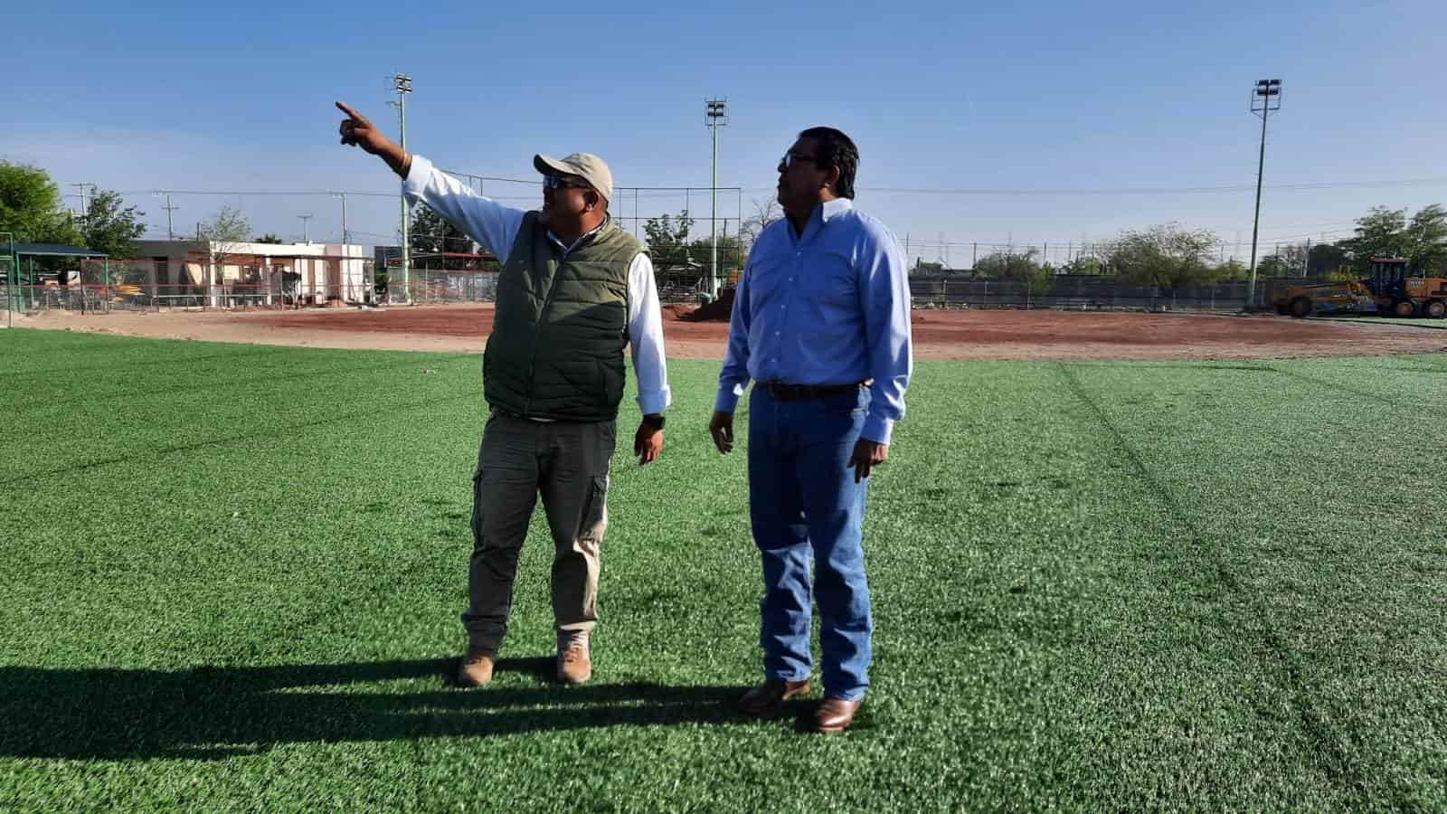 Supervisa alcalde Campo de beisbol