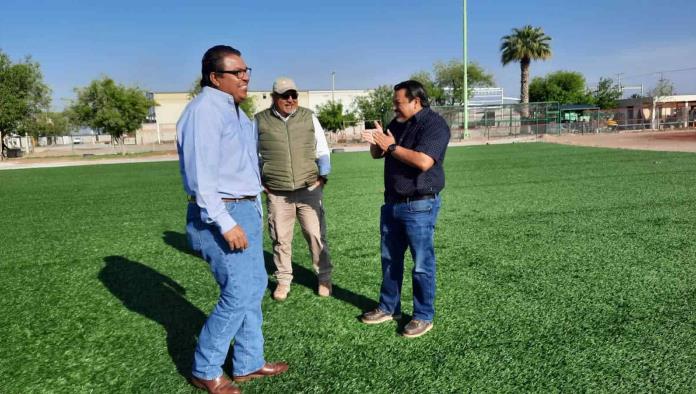 Supervisa alcalde Campo de beisbol