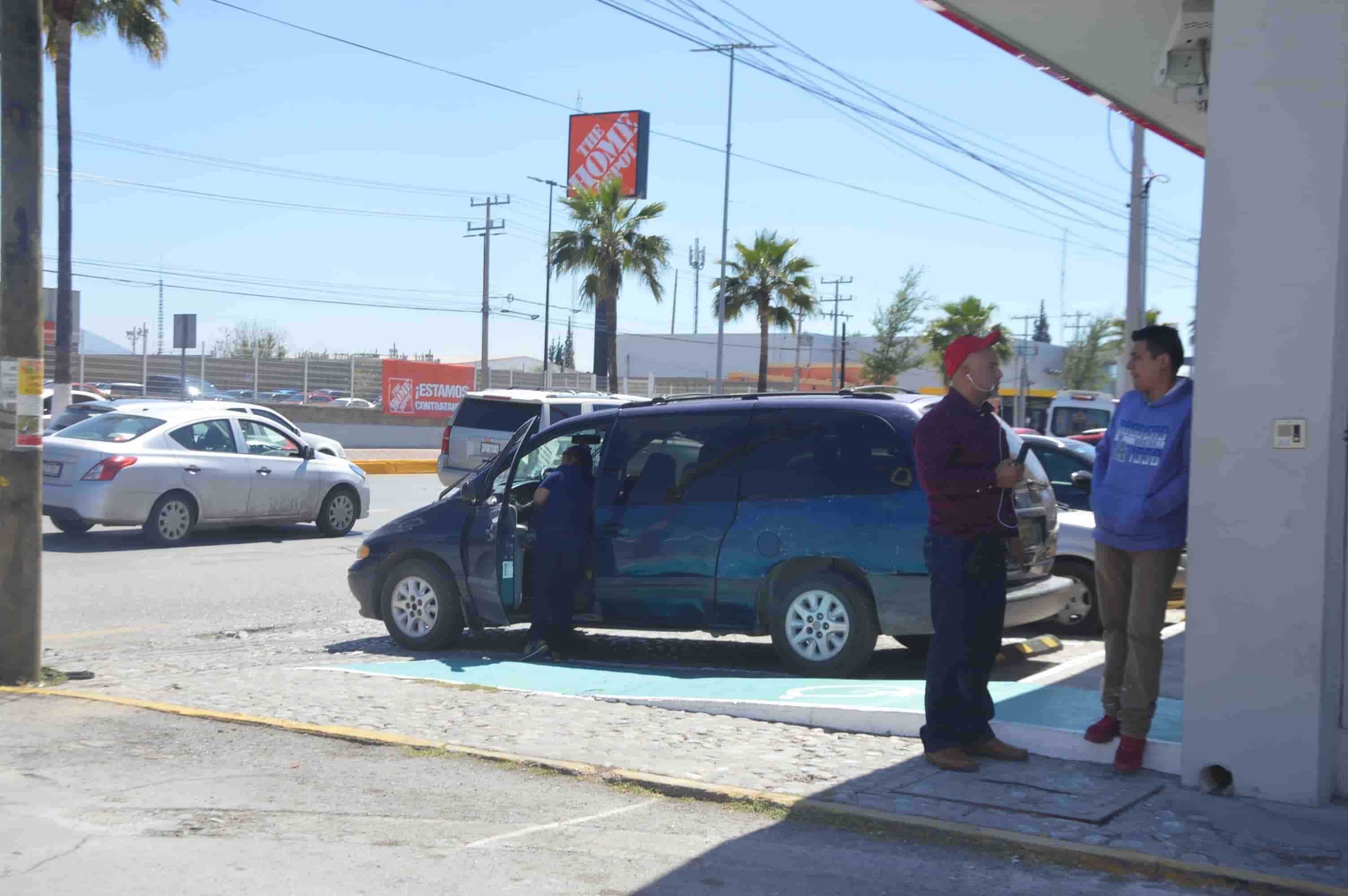 Se le atraviesa a motociclista 