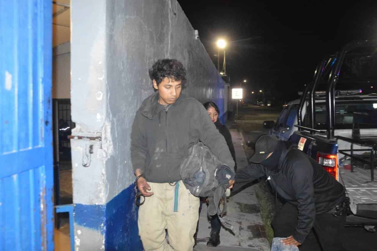 Solo en Monclova: Arrestan a perro ‘rockero’