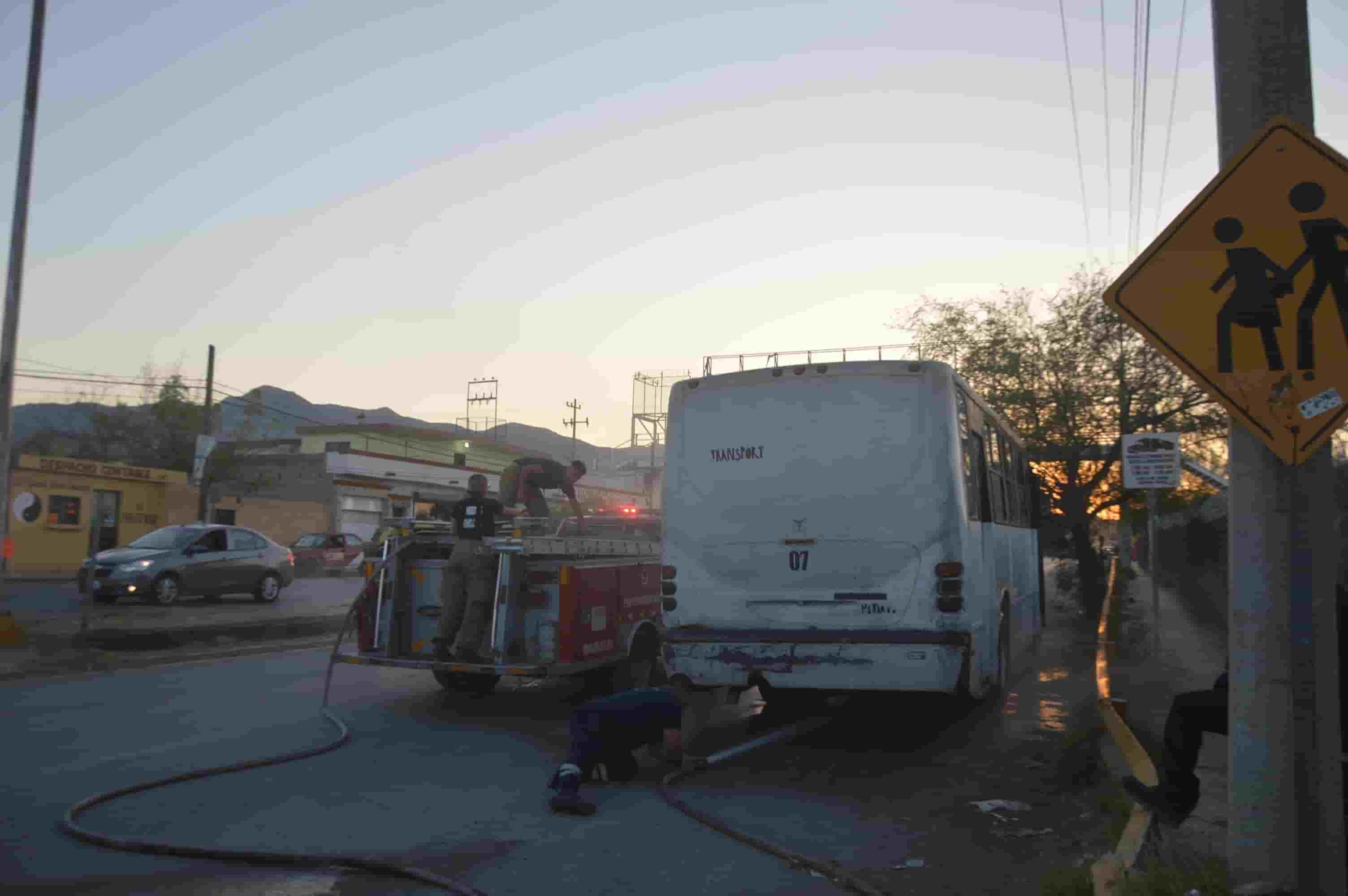 Se incendia camión de Pytco