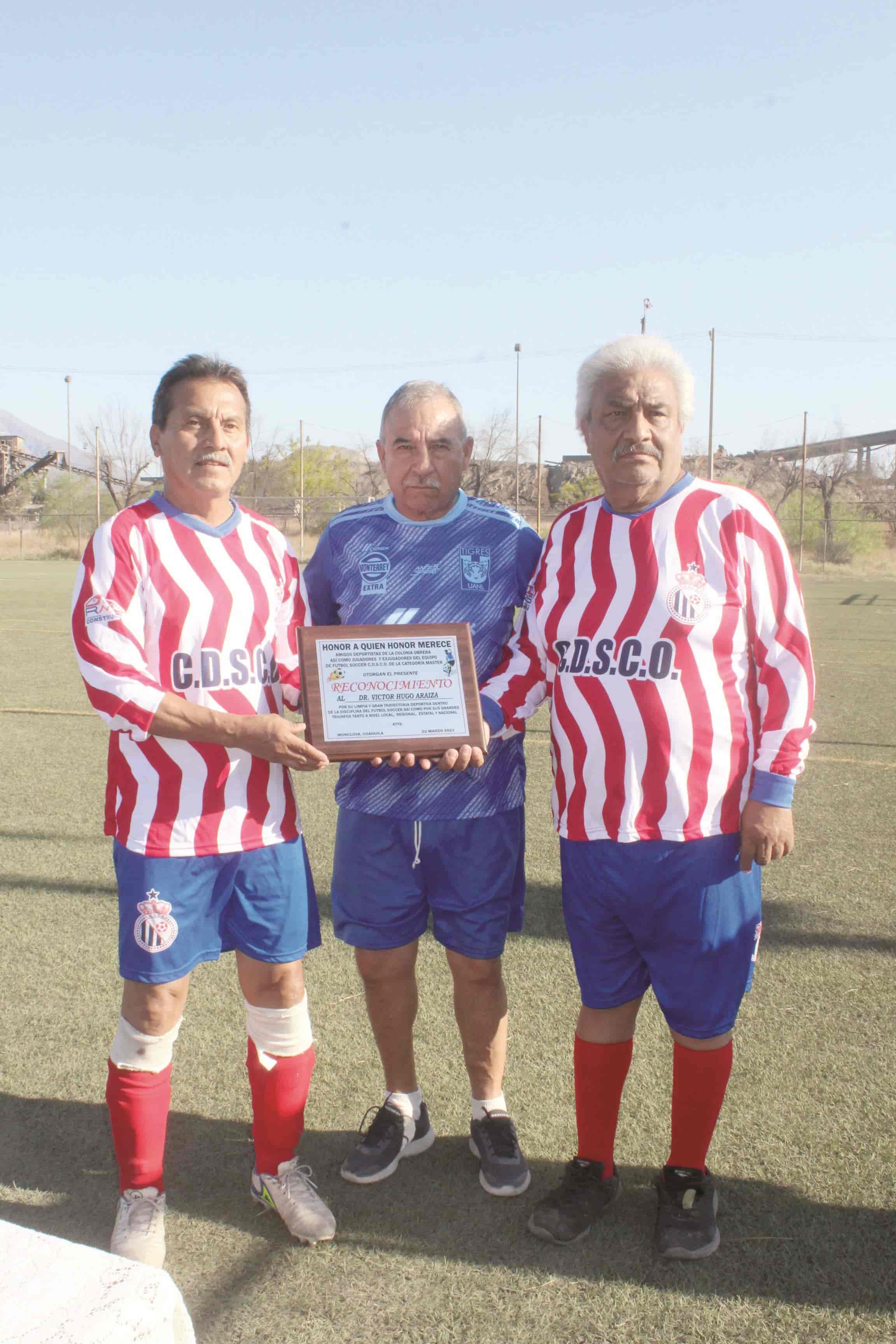 Rinden Homenaje al Dr. Víctor Hugo Araiza