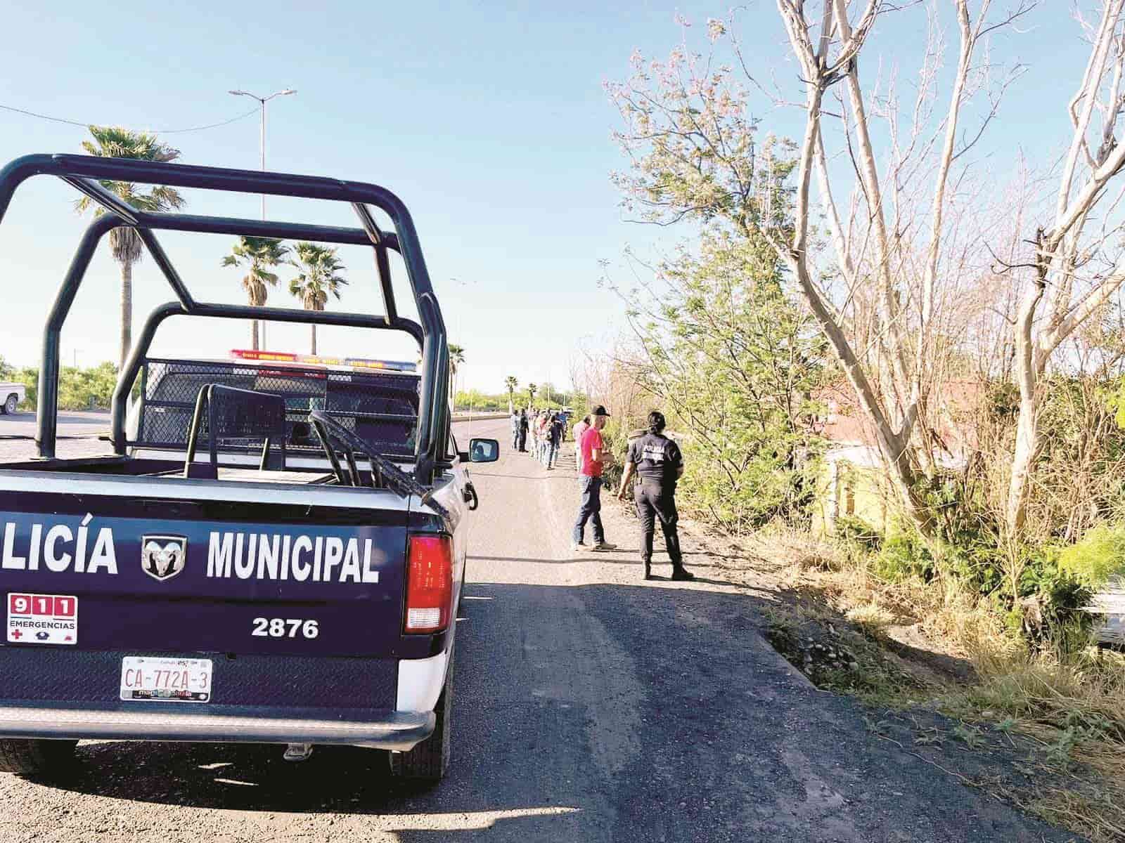 Aplasta vivienda camión de volteo