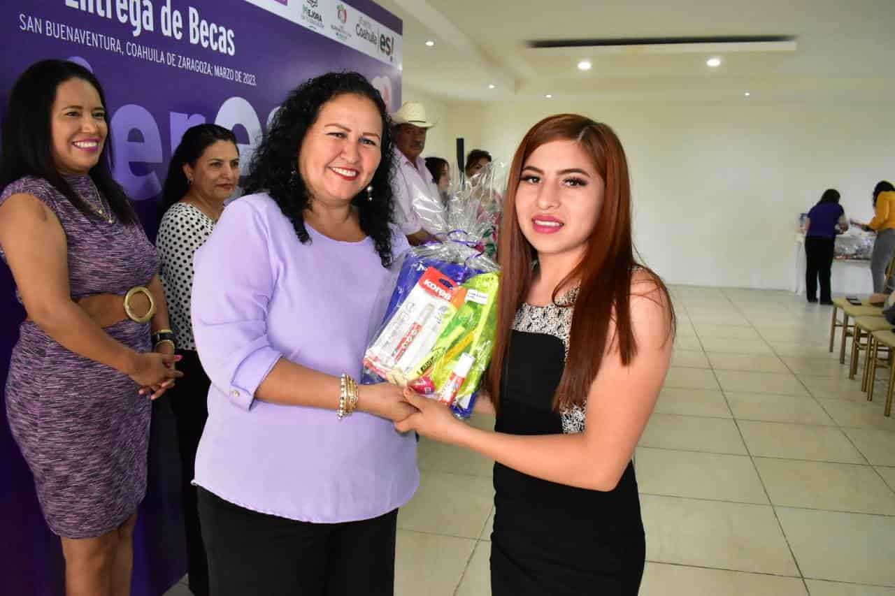 Becan a mujeres de San Buena