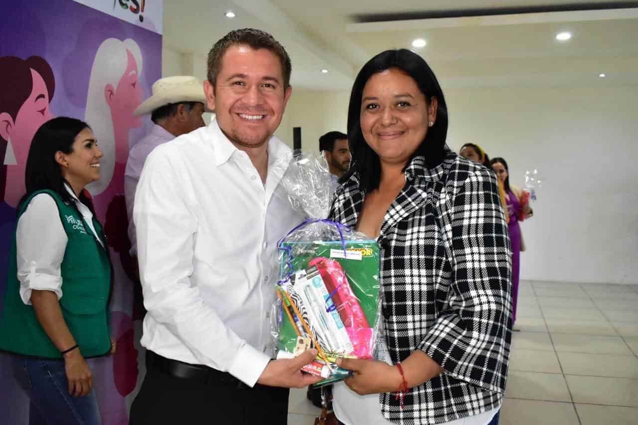 Becan a mujeres de San Buena