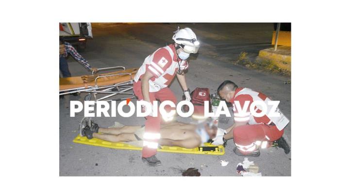 Atropella cafre a jovencito
