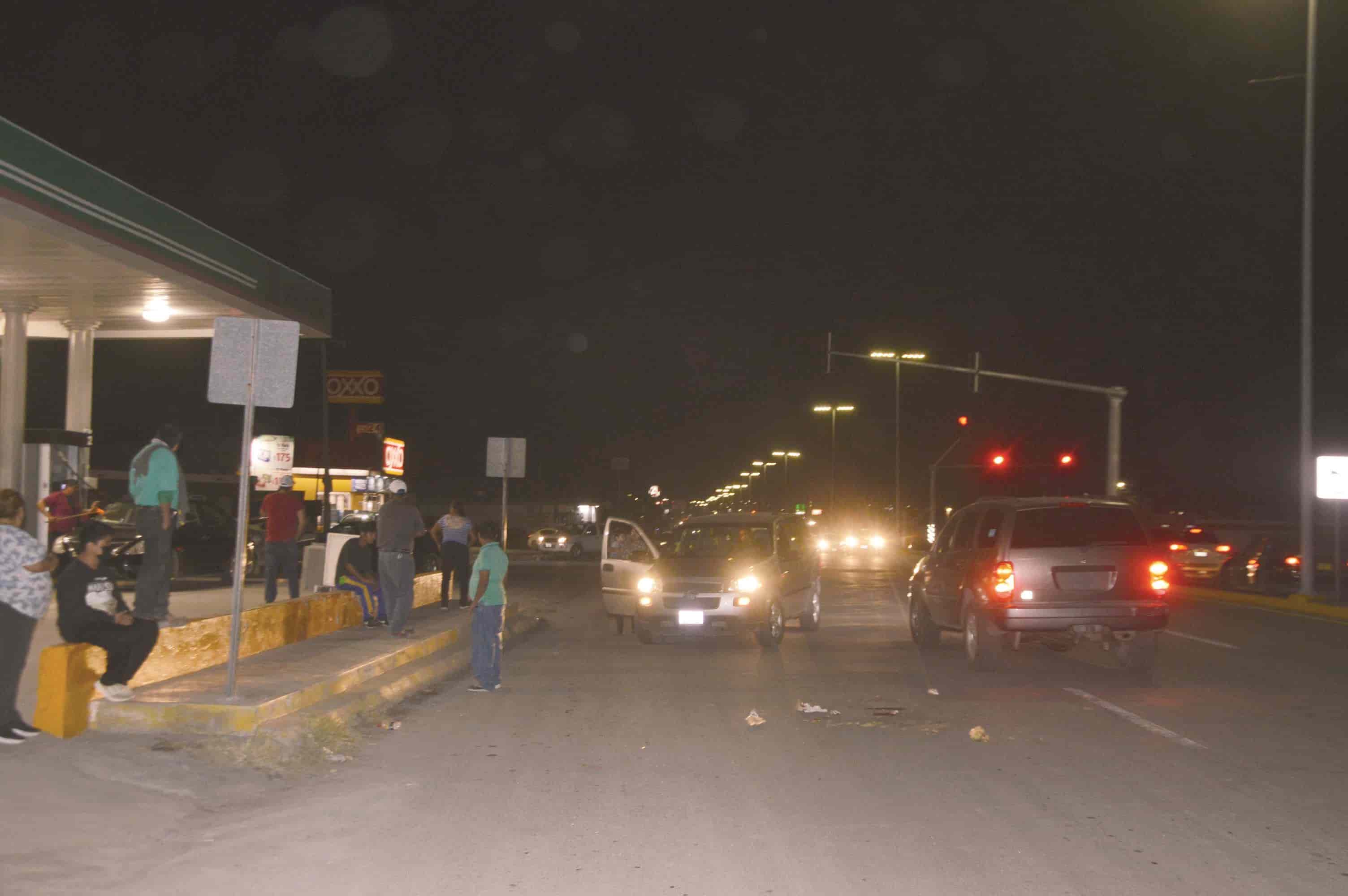 Atropella cafre a jovencito