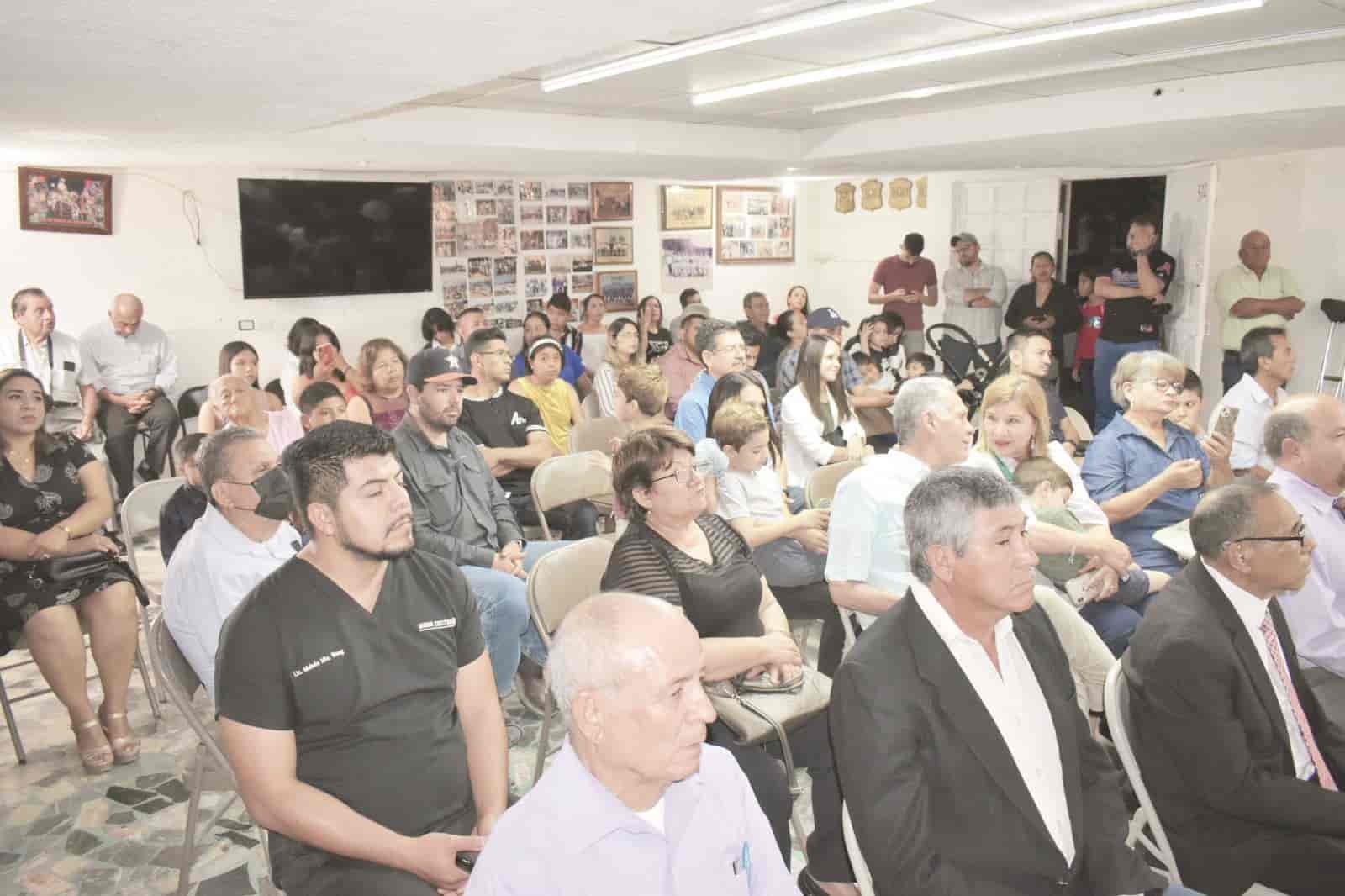 Cumple Yajaira ¡Con inmortales del deporte!