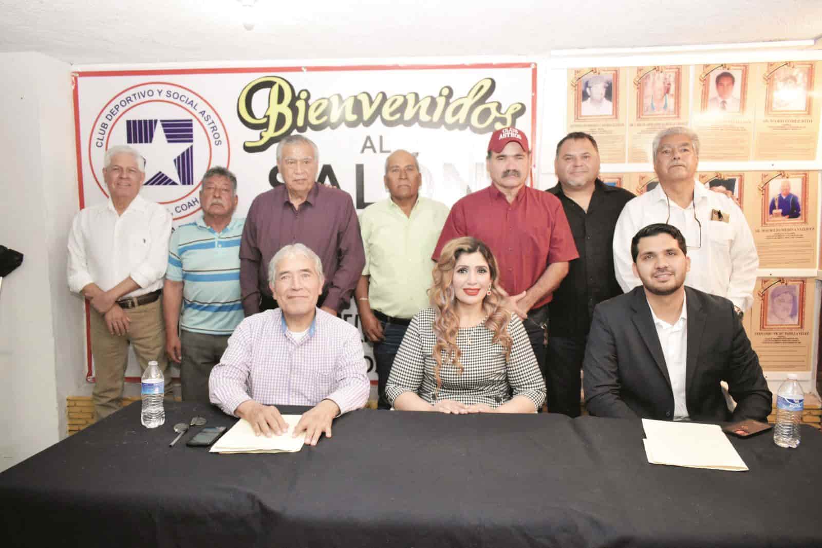 Cumple Yajaira ¡Con inmortales del deporte!